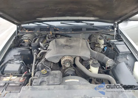 1999 Mercury Grand Marquis Gs z USA, uszkodzony, nr VIN 2MEFM74W4XX659442